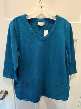Focus Women’s V Neck Top Small Teal Blue Pocket Casual Stretch NWT